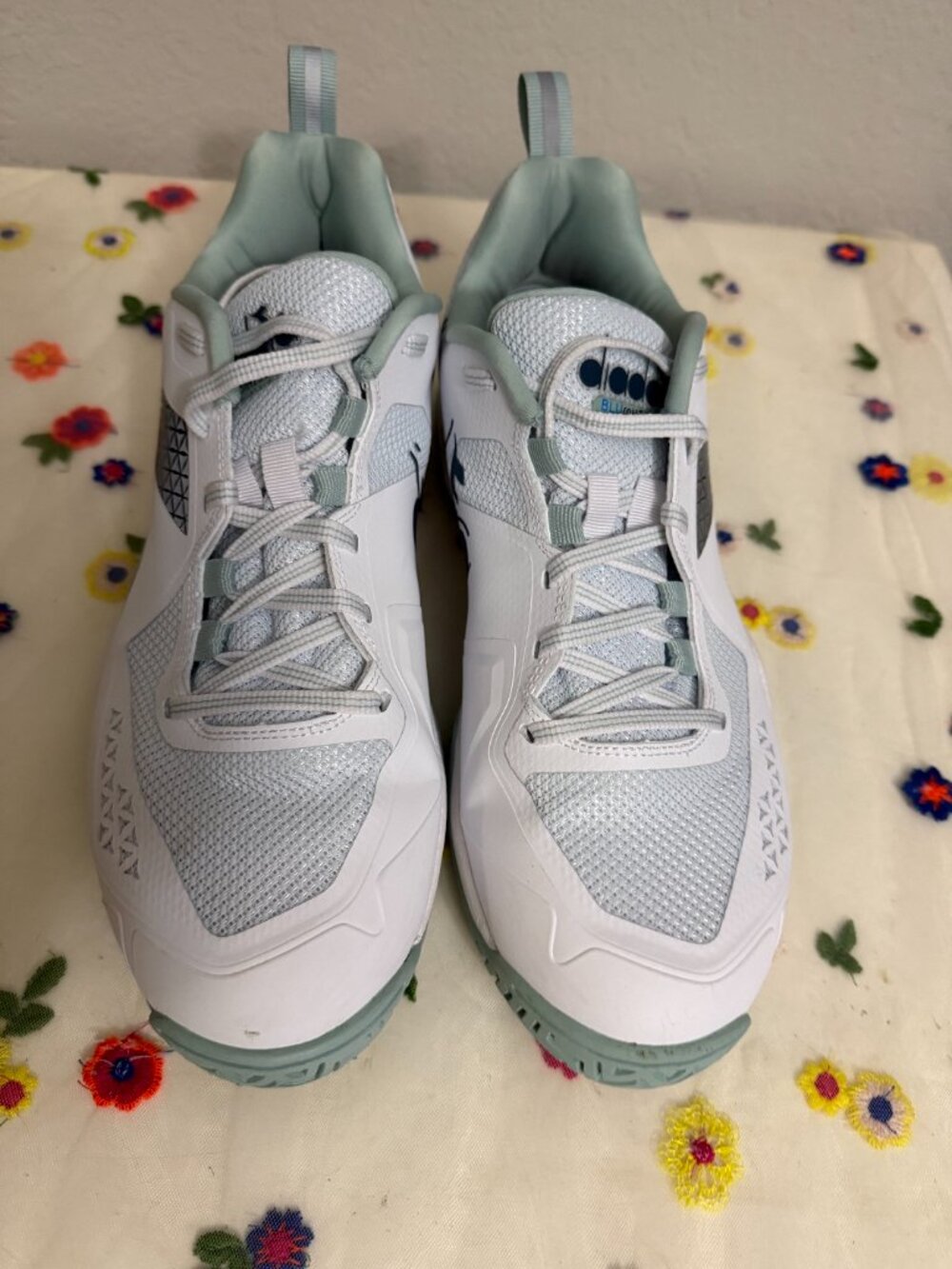 Diadora Torneo Women’s Tennis Shoes - Picture 2 of 8